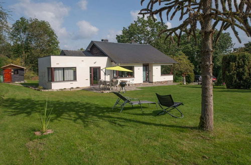 Foto 37 - Beautiful and Spacious Holiday Home With Petanque Court and Countryside Views