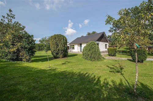 Foto 32 - Beautiful and Spacious Holiday Home With Petanque Court and Countryside Views