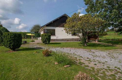 Foto 28 - Beautiful and Spacious Holiday Home With Petanque Court and Countryside Views