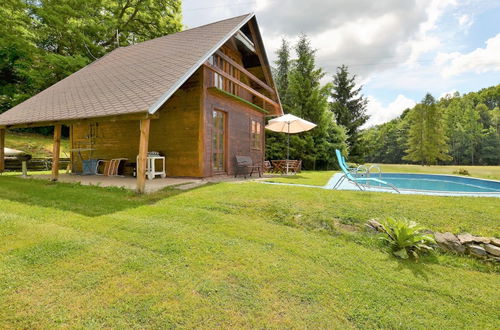 Photo 14 - Sunlit Holiday Home in Bechyne With Private Pool