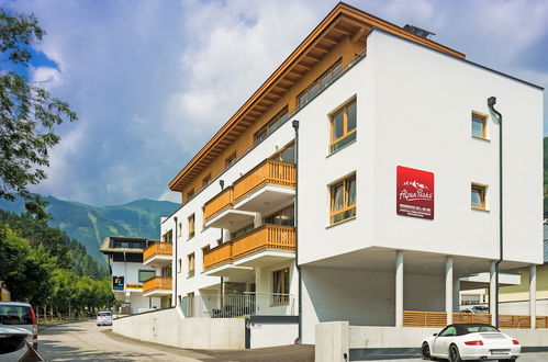 Photo 1 - AlpenParks Residence Zell am See