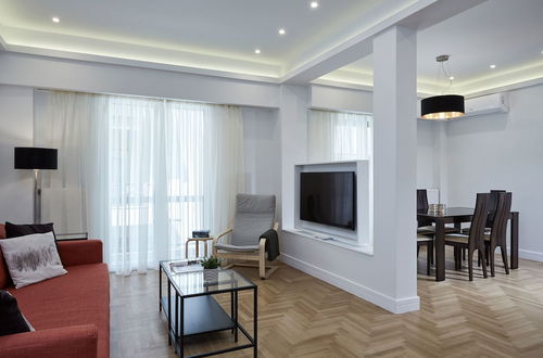 Photo 1 - Luxurious Spacious Apt next Hilton Area