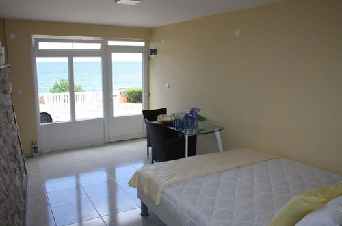 Photo 7 - Captivating Holiday Home in Tribanj near Sea