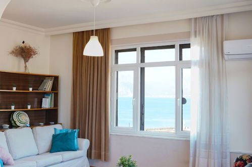 Photo 4 - Nazende_beautiful Sea View Flat in Lovely Old Town