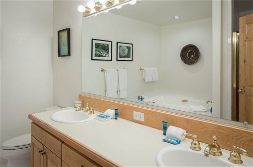 Photo 27 - Teton Pines Townhome Collection by JHRL