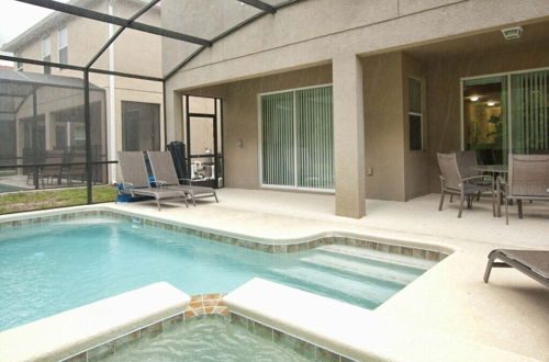 Photo 12 - House W/pool And Jacuzzi In Paradise Palms-3151pp 6 Bedroom Home by Redawning