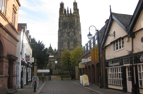 Photo 25 - The Berwyn - Berwyn House - Central Wrexham - Sleeps Up to 7