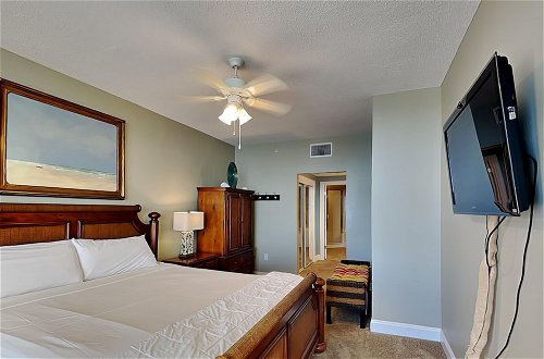 Photo 23 - Majestic Beach Resort by Southern Vacation Rentals II