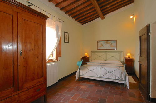 Photo 13 - Agriturismo near Cortona with Spacious Garden & Swimming Pool