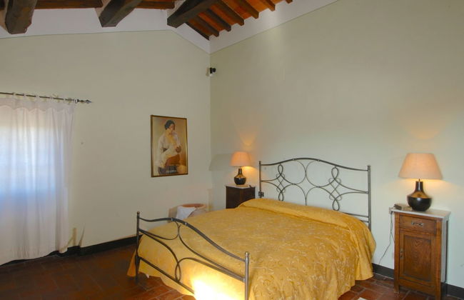 Agriturismo near Cortona with Spacious Garden & Swimming Pool - Photo 7
