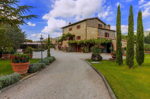 Photo 38 - Agriturismo near Cortona with Spacious Garden & Swimming Pool