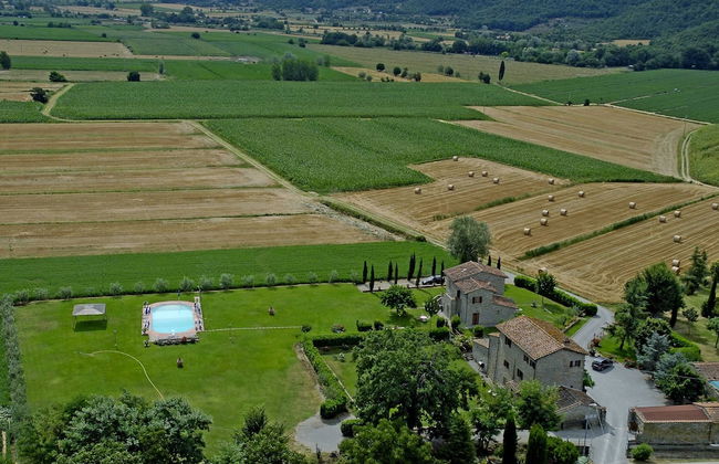 Agriturismo near Cortona with Spacious Garden & Swimming Pool - Photo 32