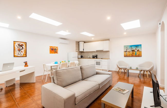 Live Laugh Love Beach Guest Home with AC - Foto 52