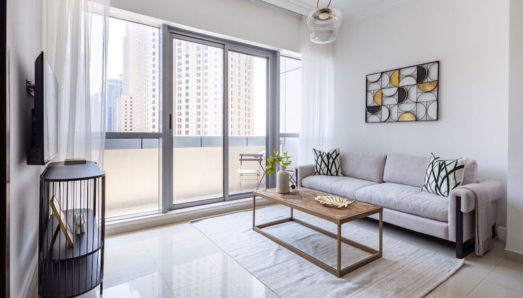 Photo 1 - Dashing 1BR Apartment In Dubai Marina