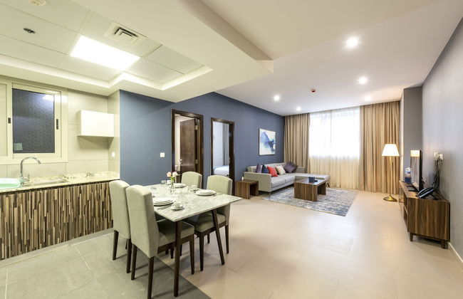 Luxe Grand Hotel Apartments - Photo 10