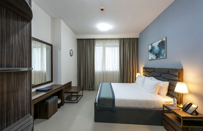 Luxe Grand Hotel Apartments - Photo 4