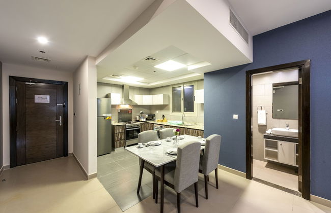 Luxe Grand Hotel Apartments - Photo 9