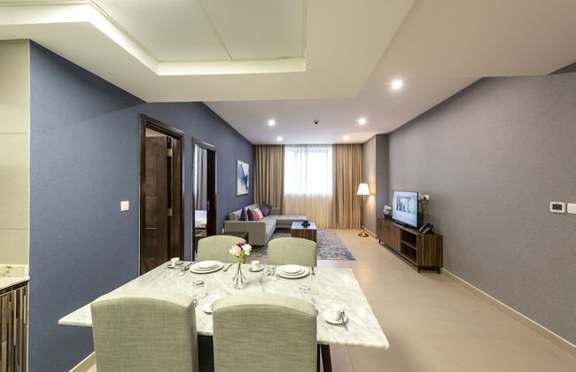 Luxe Grand Hotel Apartments - Photo 5