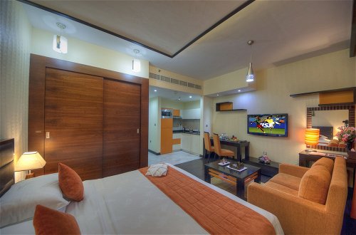 Photo 6 - Marina View Hotel Apartments