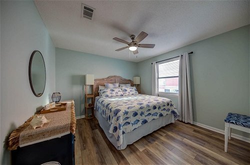 Photo 5 - Renovated Condo Directly Across From Beach in Gulf Shores With Pool