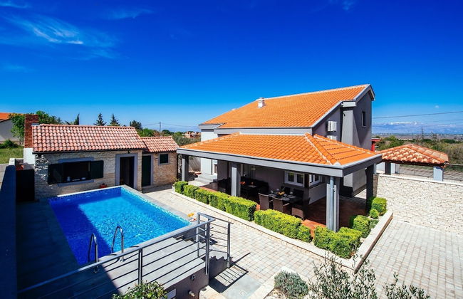 Villa Ena - Foto 1