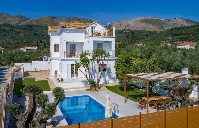Villa Status - Photo 1