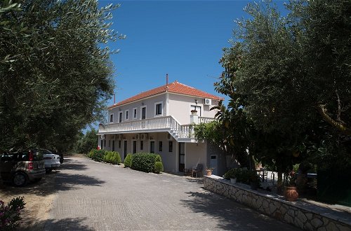 Foto 33 - Villa Kapnisi