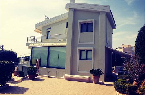 Foto 33 - Stunning 4-bed Villa in Lagonisi Kalivia Thorikou