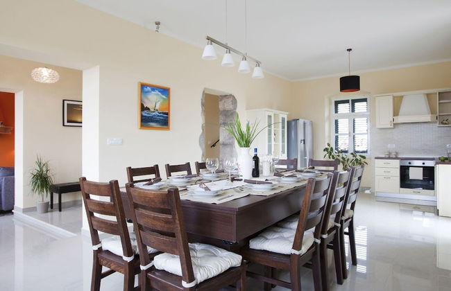 Attractive Villa With Private Swimming Pool, Beach Volleyball and Fenced Garden - Foto 52