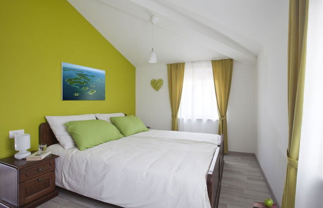 Attractive Villa With Private Swimming Pool, Beach Volleyball and Fenced Garden - Foto 4