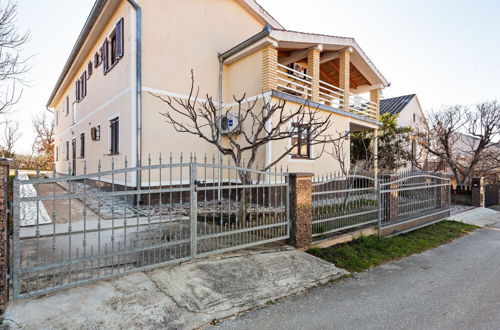 Photo 24 - Modern Holiday Home in Jasenice With Veranda