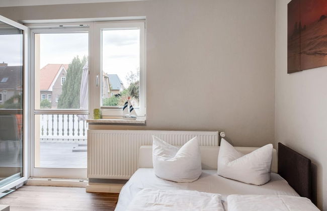 Snug Apartment in Kalkhorst with Terrace near City Center - Foto 3