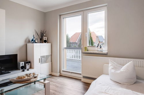 Photo 4 - Snug Apartment in Kalkhorst with Terrace near City Center