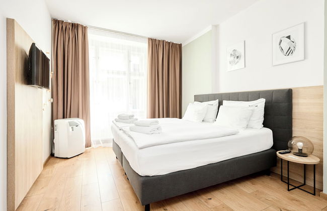 Honest SMICHOV - Foto 13