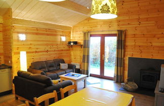 Foto 3 - Modern Chalet With Stove Located in the Forest