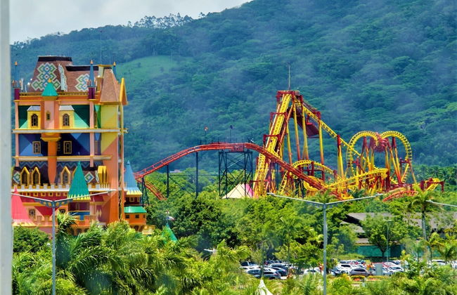 Apto Nantes Vista pro Beto Carrero World - Foto 1