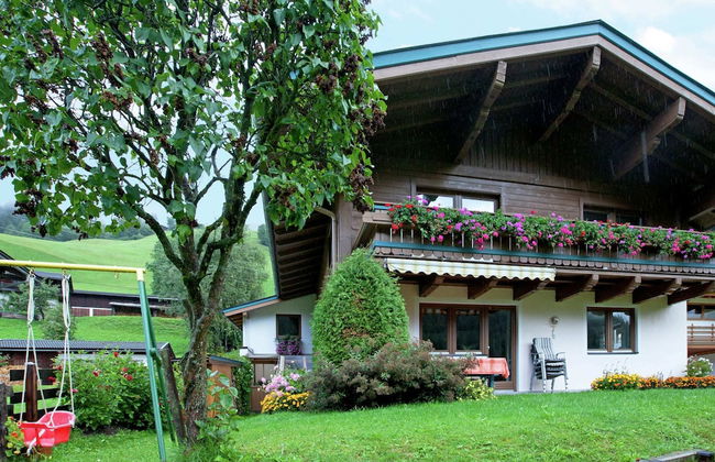 Apartment in Viehhofen Near Ski Lifts - Photo 17