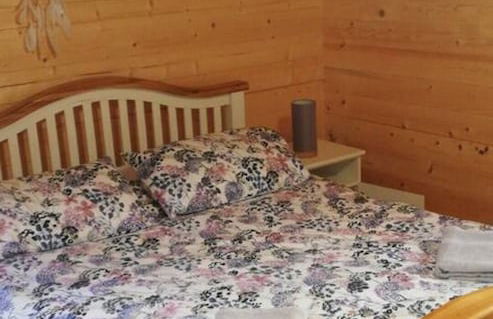 Log Cabin on the Lake - Sleeps 4 & Jacuzzi - Foto 5