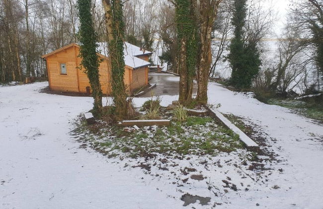 Log Cabin on the Lake - Sleeps 4 & Jacuzzi - Foto 19
