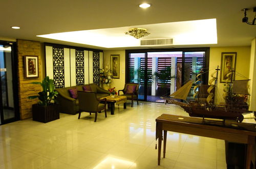 Photo 2 - Unico Srinakarin Residence