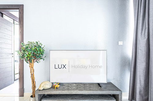 Foto 19 - LUX Holiday Home - Silverene Towers 1