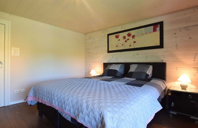 Lavish Holiday Home in Chassepierre With Terrace - Foto 6