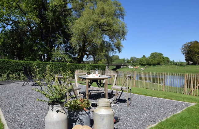Lavish Holiday Home in Chassepierre With Terrace - Foto 1