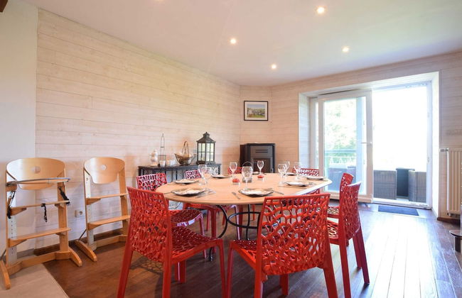 Lavish Holiday Home in Chassepierre With Terrace - Foto 21