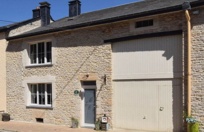 Lavish Holiday Home in Chassepierre With Terrace - Foto 31