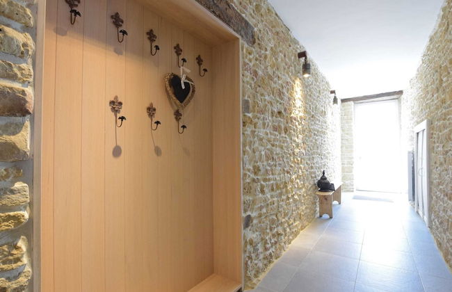 Lavish Holiday Home in Chassepierre With Terrace - Foto 2