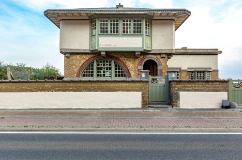 Foto 31 - Monumental Art-deco Villa in Protected Dune Area Near the Sea