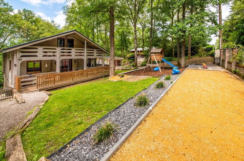 Foto 1 - Spacious Chalet With Sauna and Bubble Bath