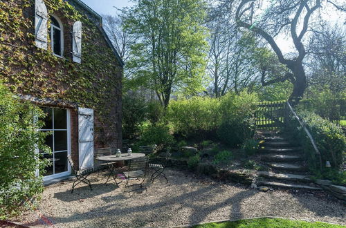 Photo 18 - Spacious Cottage With Backyard and Large Garden