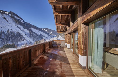 Photo 13 - Modern Chalet in Saalbach-hinterglemm With Sauna